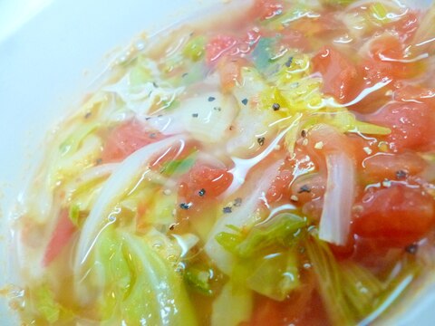 あっさり野菜スープ＊セロリ・トマト・玉葱・キャベツ